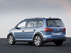 Volkswagen Touran, II (2010 – 2015), Компактвэн Cross. Фото 3