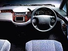 Toyota Estima, I (1990 – 2000), Минивэн. Фото 3