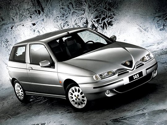 Alfa Romeo 145, I Рестайлинг (1999 – 2001), Хэтчбек 3 дв.: характеристики, отзывы