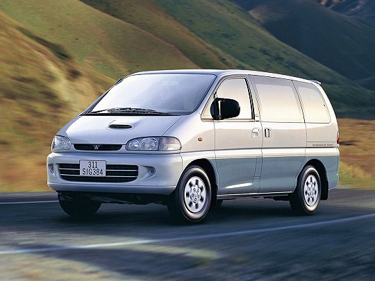 Mitsubishi Space Gear, I (1994 – 1997), Минивэн: характеристики, отзывы