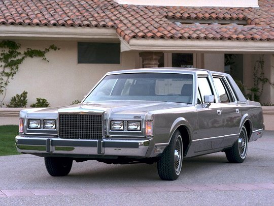 Lincoln Town Car, I (1980 – 1989), Седан: характеристики, отзывы