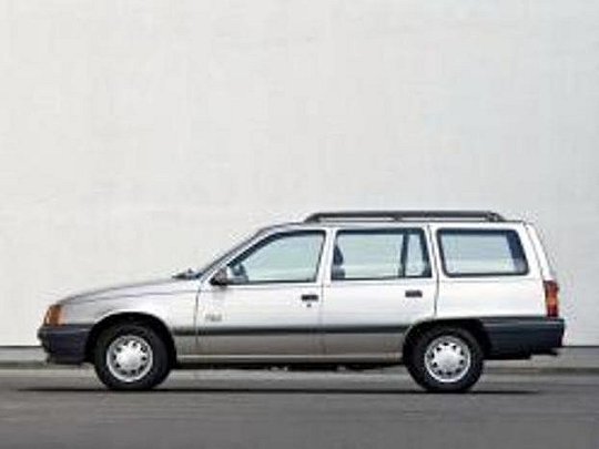 Vauxhall Astra, E (1984 – 1993), Универсал 5 дв.: характеристики, отзывы