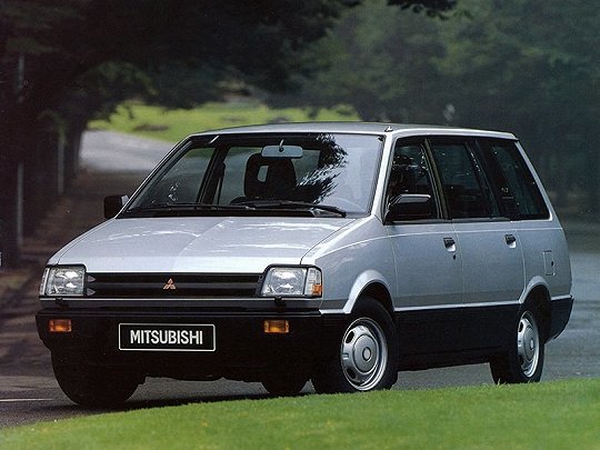 Mitsubishi Space Wagon, I (1984 – 1991), Компактвэн: характеристики, отзывы