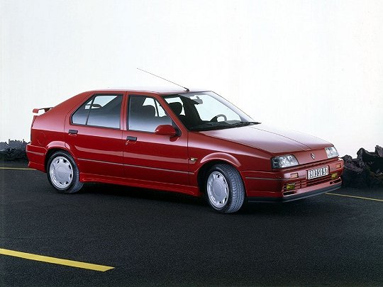 Renault 19, I (1988 – 1992), Хэтчбек 5 дв.: характеристики, отзывы