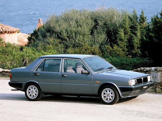Lancia Prisma,  (1982 – 1989), Седан: характеристики, отзывы