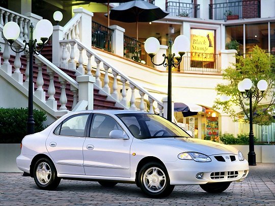 Hyundai Lantra, II Рестайлинг (1998 – 2000), Седан: характеристики, отзывы