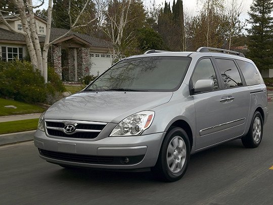 Hyundai Entourage,  (2006 – 2009), Минивэн: характеристики, отзывы