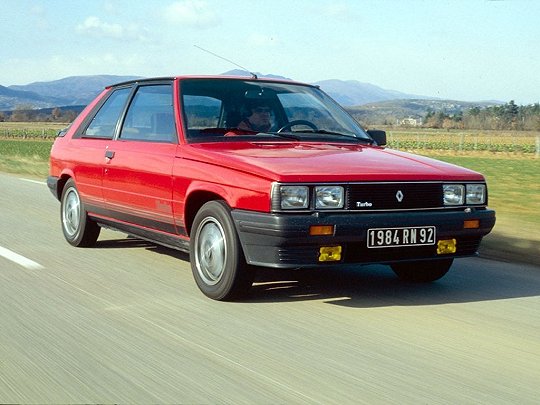 Renault 11,  (1983 – 1989), Хэтчбек 3 дв.: характеристики, отзывы