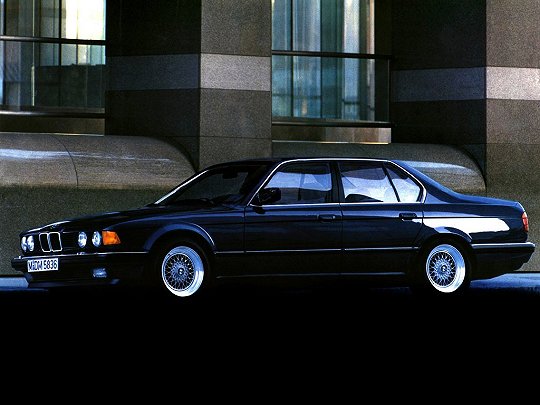 BMW 7 серии, II (E32) (1986 – 1994), Седан: характеристики, отзывы