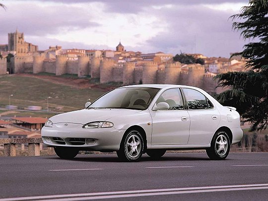 Hyundai Elantra, II (J2, J3) (1995 – 2000), Седан: характеристики, отзывы