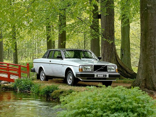 Volvo 260 Series,  (1974 – 1982), Седан 2 дв.: характеристики, отзывы