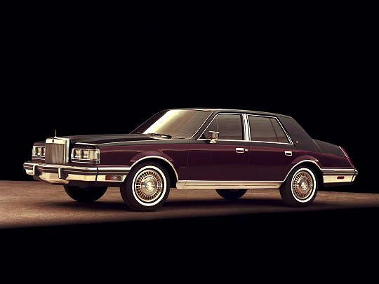 Lincoln Continental, VII (1982 – 1987), Седан: характеристики, отзывы