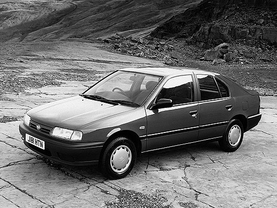 Nissan Primera, I (P10) (1990 – 1997), Хэтчбек 5 дв.: характеристики, отзывы