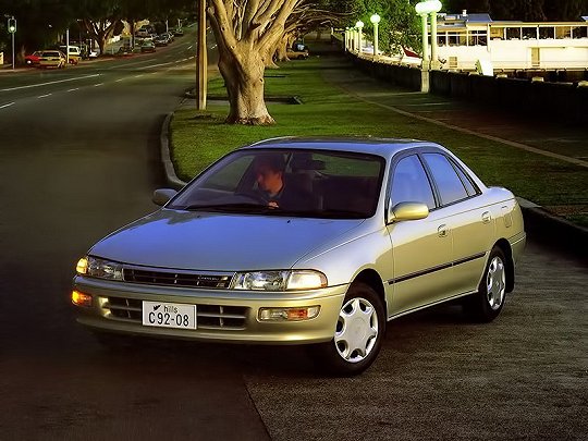 Toyota Carina, VI (T190) (1992 – 1996), Седан: характеристики, отзывы