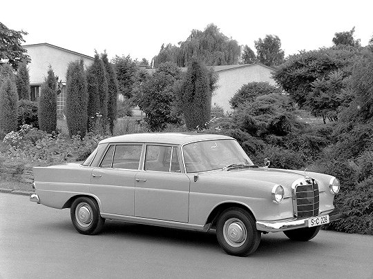 Mercedes-Benz W110, First Series (1961 – 1965), Седан: характеристики, отзывы