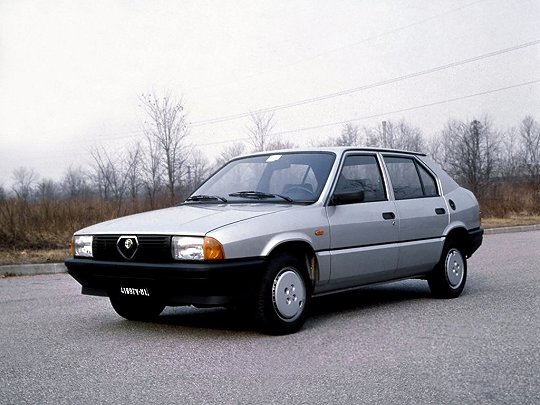 Alfa Romeo 33, I (1983 – 1986), Седан: характеристики, отзывы
