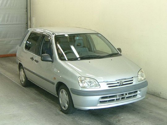 Toyota Raum, I (1997 – 2003), Компактвэн: характеристики, отзывы