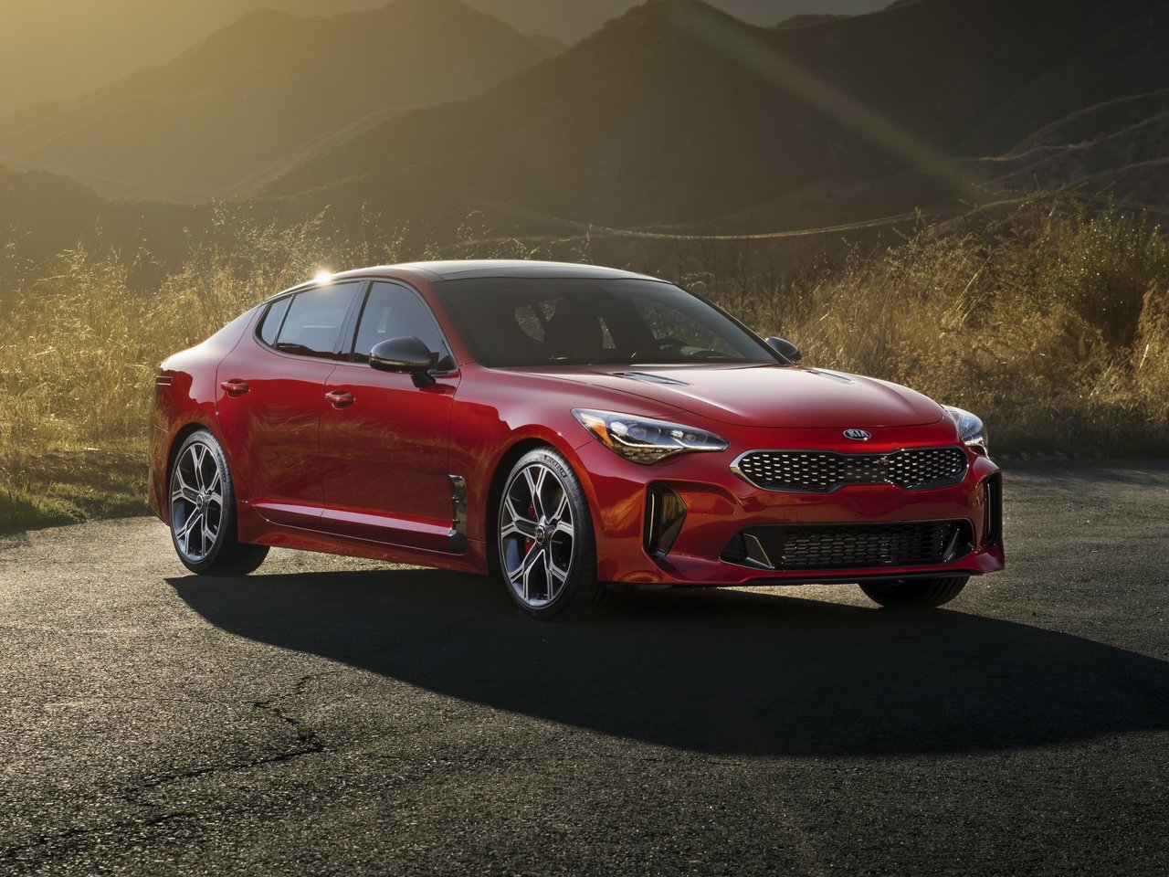 Технические характеристики Kia Stinger 2017 – н.в., Prestige (2018-2019)  (2.0 AT) Лифтбек: бензин, 197 л.с. 4x4 | CARtaUA